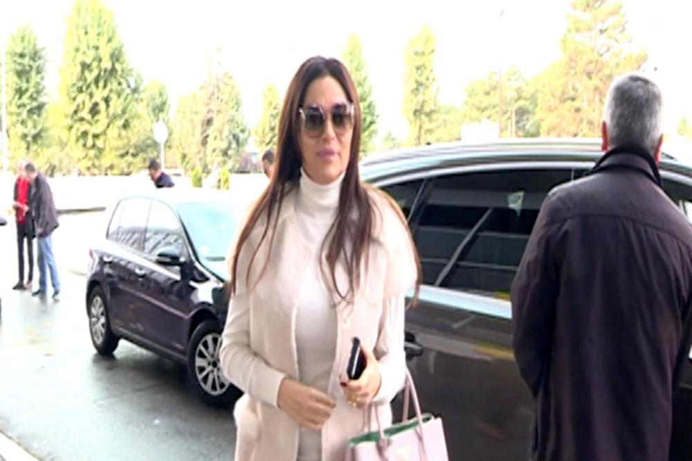 Srpska majka u Londonu: Ceca lumpuje pred koncert! I to u kakvom društvu! (FOTO)