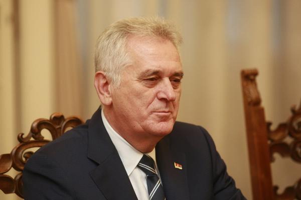 PREDSEDNIK SRBIJE, ALI PRE SVEGA GROBAR: Neslana šala na račun Tome Nikolića na Vikipediji