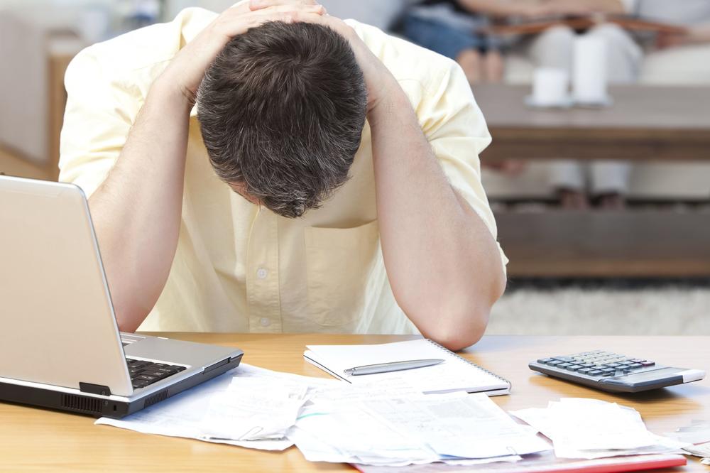 NJEGA OBOŽAVA SRPSKA SIROTINJA: Besplatno pomaže onima koje banke i uterivači dugova zlostavljaju, zatrpan pozivima!