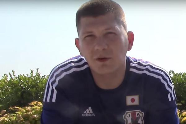 ON JE ČUDO: Muhamed iz Tuzle tečno priča 56 jezika, ljudi slušaju i ne veruju! (VIDEO)