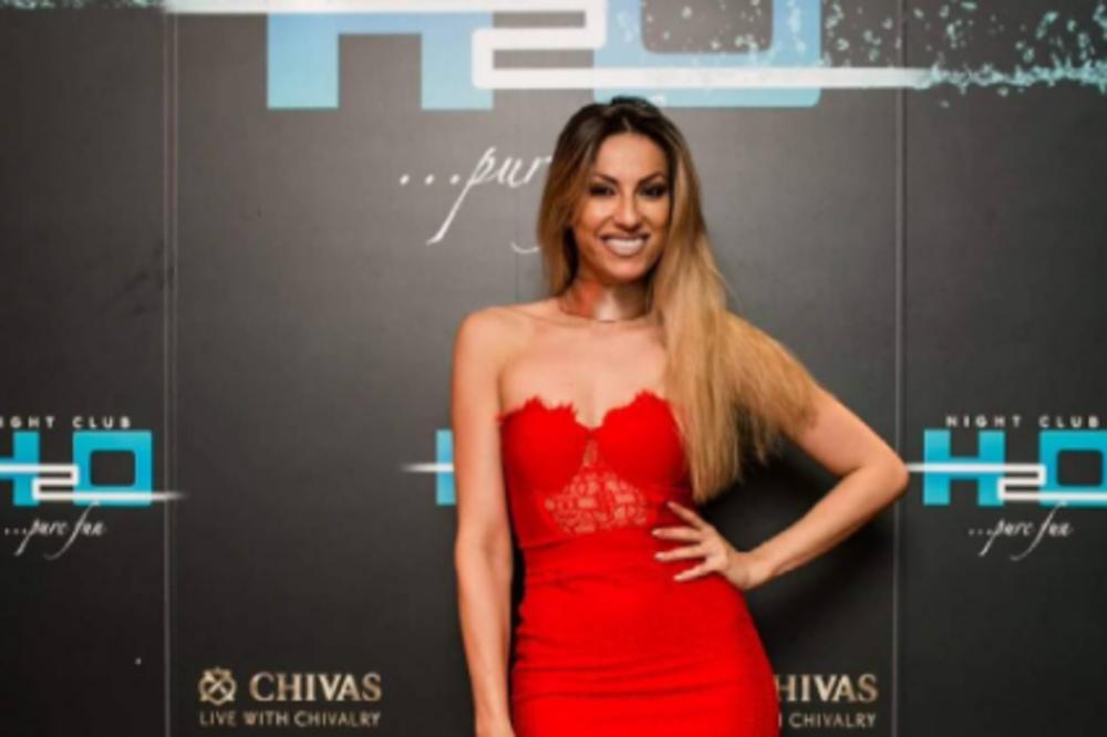 Rada čeka bebu? Dečka pod ruku i ponosno pokazala stomačić!(FOTO)