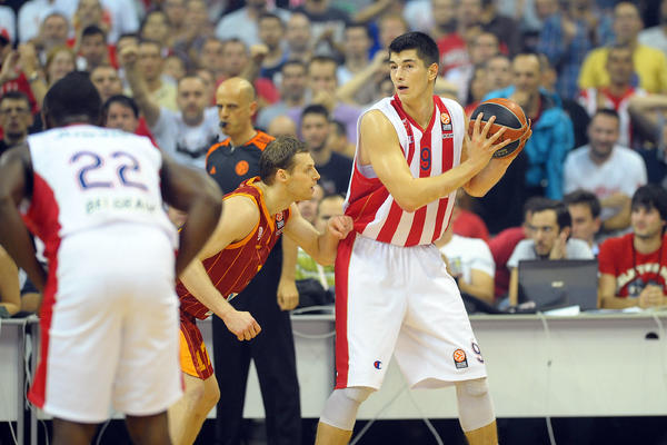 ZVANIČNO: Potpisao Luka Mitrović!