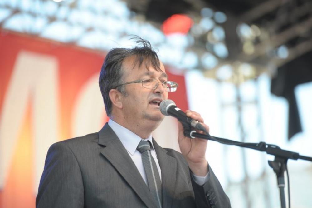 RASIPA SE DSS! Sandu izbacili, Ristić otišao sam!