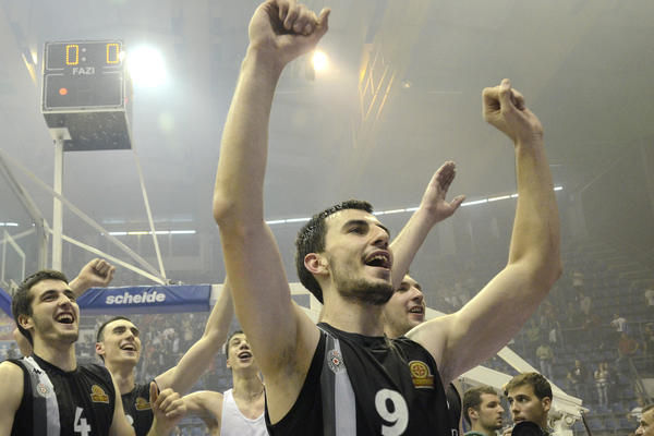 2010. SAM OTIŠAO U PARIZ I ZALJUBIO SE U PARTIZAN: Vesterman je bio samo student dok nije upoznao crno-bele boje...