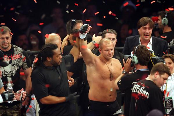 IMPERATOR SE VRATIO! Fedor Emelijanenko za manje od minut PREBIO Frenka Mira! (VIDEO)