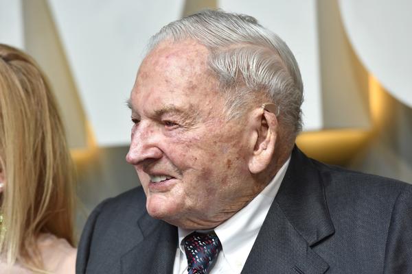 BOLJI NISI MOGA' BIT: Crnogorci objavili HIT ČITULJE za Rokfelera! (FOTO)