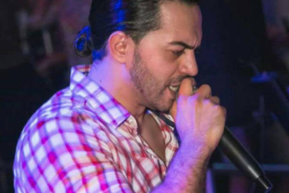 POKORIO JE SA OVOM PESMOM ESTRADU: Kada se pojavio na sceni napravljen mu je VANVREMENSKI HIT,duplo mu se isplatio