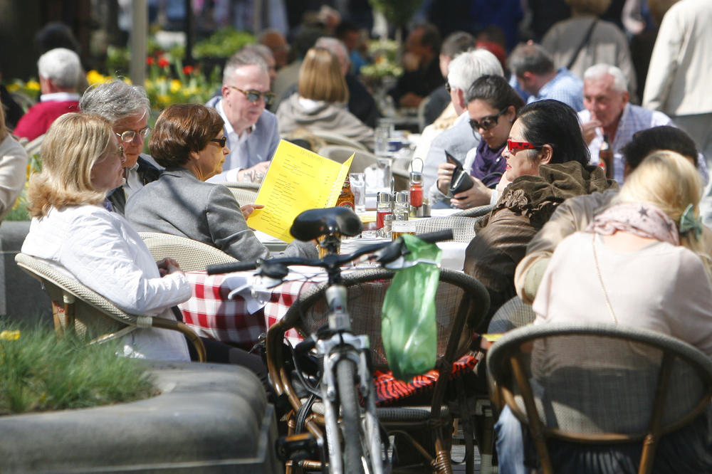 Cetinjska opet na udaru: Komunalna policija uklanja bašte kafića