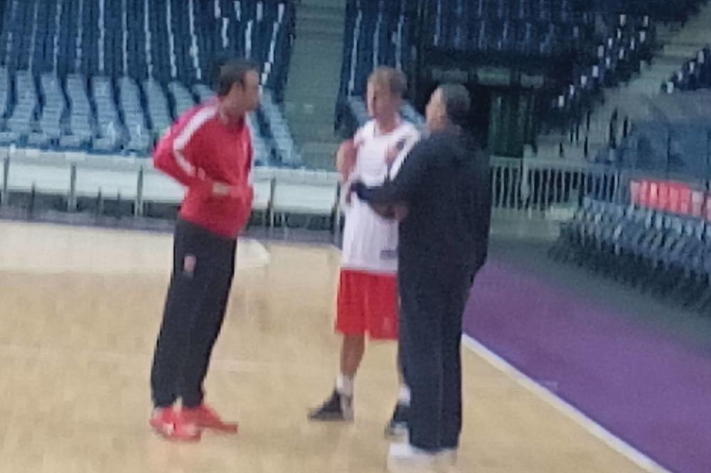 Volters je vežbao kao Kari s dve lopte, a onda ga je Radonja pozvao na konsultacije! (VIDEO)