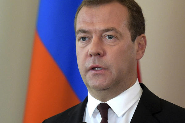 NAVALJNI JE JEDAN PODLAC I CINIK: Medvedv je rešio da kaže šta misli o lideru opozicije u Rusiji!