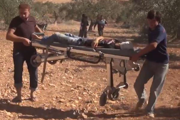 Bombardovana škola tokom velikog odmora, izginulo 22 dece i odraslih! (UZNEMIRUJUĆI VIDEO)