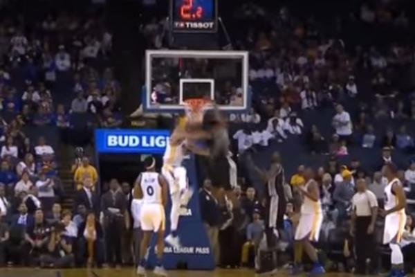 POČELO JE PREJAKO U NBA: Zavalite se i uživajte u 10 najmontruoznijih poteza večeri! (VIDEO)