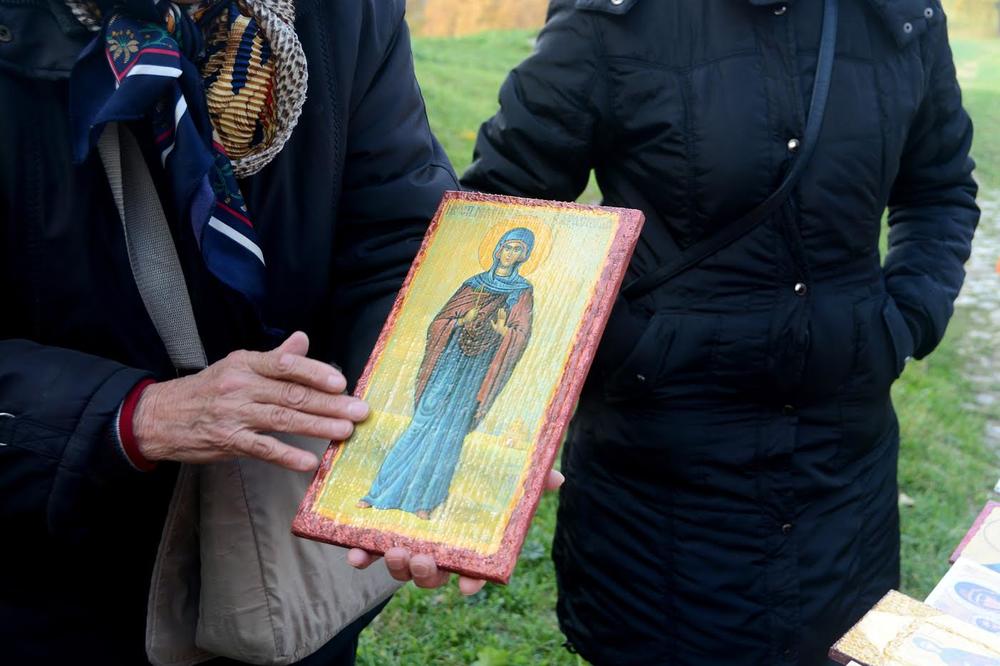 "KADA VIDIŠ SVETU PETKU...": Neverovatne ISPOVESTI ljudi koji tvrde da im se UKAZALA ova SVETITELJKA!
