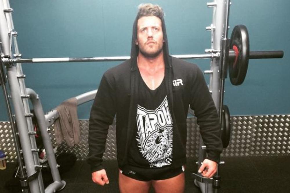 Bodibilder UMRO ispred para od kojeg je tražio da ih GLEDA TOKOM SEKSA! (FOTO)