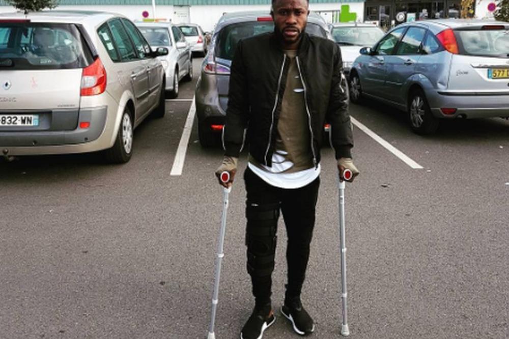 Delije strepe zbog Kange: Gabonac na štakama posle povrede! (FOTO)