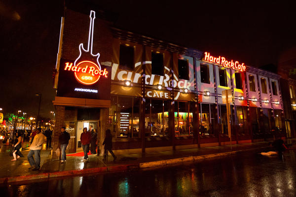 Prvi Hard Rock Cafe otvara se u Srbiji! Lud i nezaboravan provod koji ne smete propustiti!