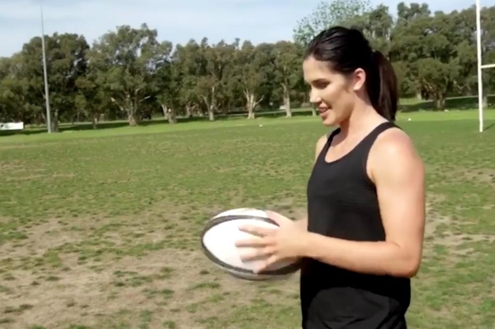 BUDUĆNOST JE STIGLA: Šutneš loptu 50 metara, a ona ti se sama vrati! (VIDEO)