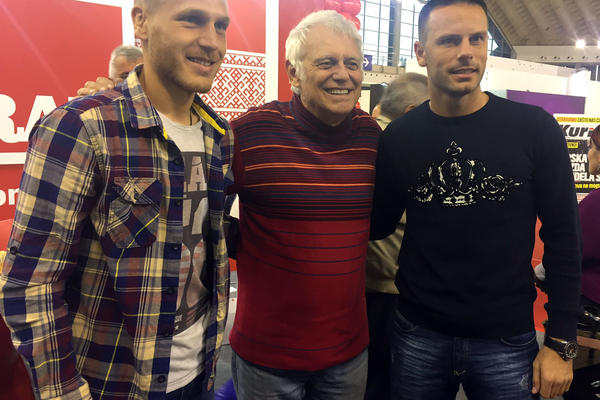 Fudbaleri Partizana i Branko Kockica ulepšali dan mališanima na Međunarodnom sajmu knjiga! (FOTO)