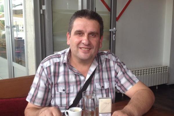 On je balkanski Robin Hud! Deli siromašnima koji nemaju, a kad čujete ostatak priče, obožavaćete ga! (FOTO)