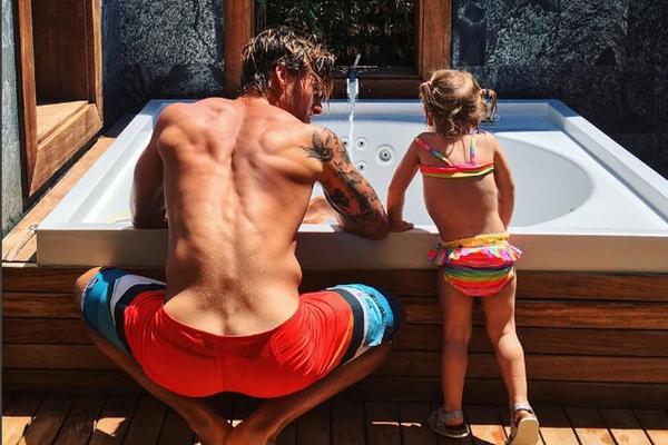 Ma kakav Biković! Njegov ortak je najveća frajerčina na ovim prostorima, a ćerkica mu je kao šećer! (FOTO)