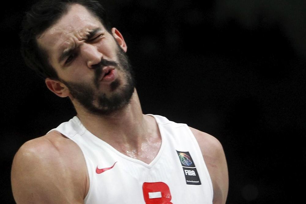 BAŠ JE NADRLJAO: Barselonina vedeta van terena do kraja sezone! (VIDEO)