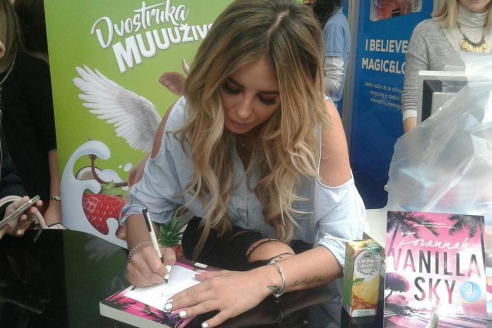 Zorannah se obratila u kameru Espresa: Zašto je uvek histerija na sajmu kad se ona pojavi? (FOTO) (VIDEO)
