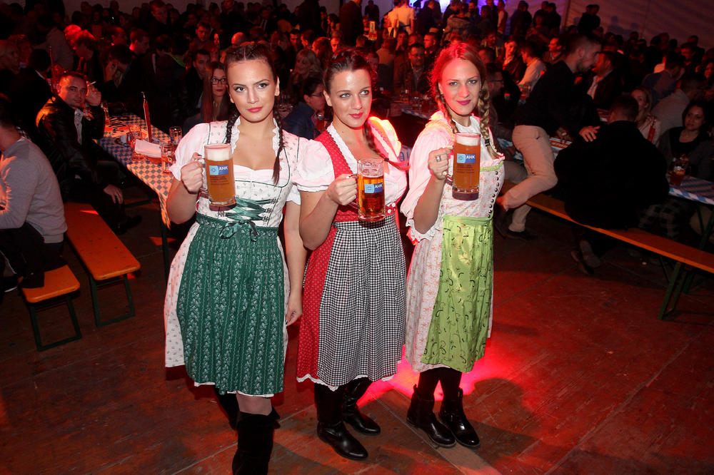 Prvi srpski Oktoberfest otvoren u Novom Sadu!