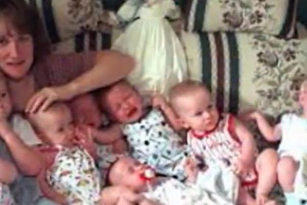 Katarina je rodila 17 BEBA ZA 1 dan?! Ceo svet u šoku, lekari nikad ništa slično nisu videli!  (VIDEO)