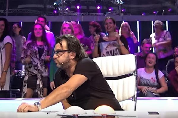 Pojma nemaš da pevaš, šta je ovo - skrivena kamera?! Žiri brutalno ispljuvao takmičarku, a ona odgovorila...(VIDEO)