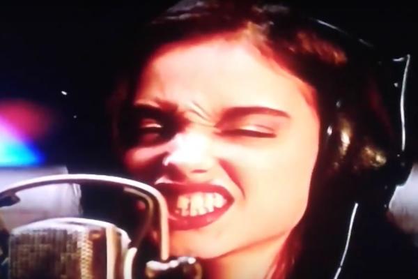 OVAKVU KAJU NISMO VIDELI JOŠ OD VIZANTIJSKOG PLAVOG! Skinula se u kupaći u 47. godini i zapalila Instagram! (FOTO)