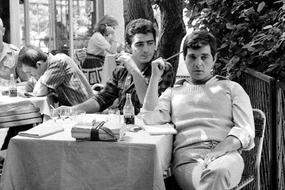 Takvi ljudi već 40 godina ne šetaju ulicama Beograda: 10 stvari koje niste znali o seriji  Grlom u jagode! (VIDEO)