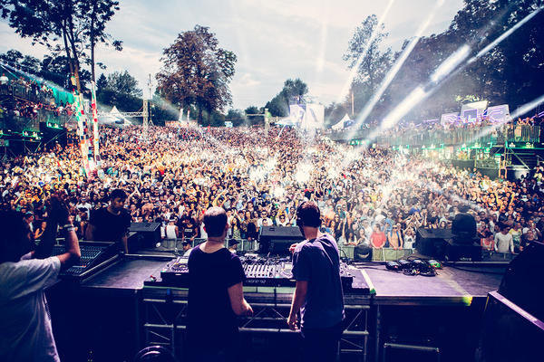 Još jedna nominacija za Lovefest! Pa još od komšija Hrvata!(FOTO)