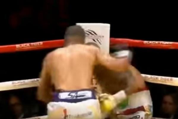 Bokser napravio haos u ringu i divljački tukao trenera svog protivnika! (VIDEO)