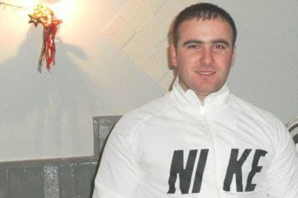 Ovo je navijač Zvezde koji je sinoć ubijen u Baru! (FOTO)