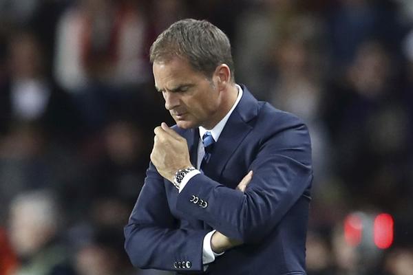 DE BUROVO EKSPERIMENTISANJE: Projekat mu nije propao, Holanđani u čudnoj formaciji na Evropskom?