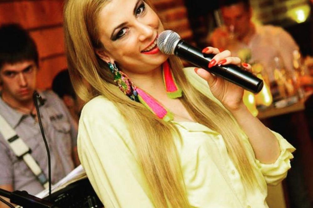 Šta je sve preživela i na kraju joj ubiju brata: Neverovatna sudbina Pinkove zvezde, sestre ubijenog navijača! (FOTO)