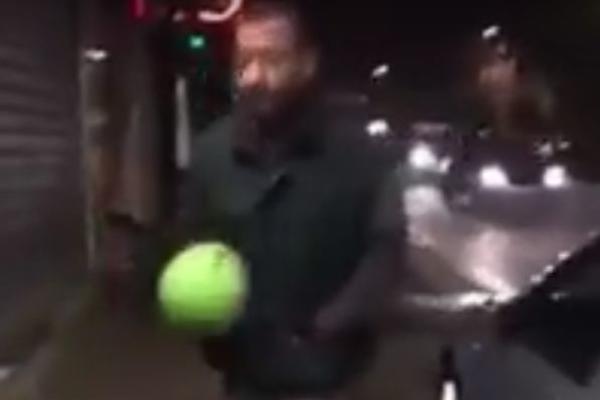 Cirka i fudbal baš i ne idu zajedno, inače možete da završite kao ovaj lik! (VIDEO)