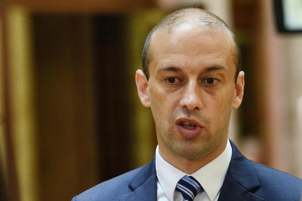 KENA IPAK NEĆE GLASATI ZA TIJANIN ZAKON: Žao mi je što je SRPSKO društvo TOLIKO PODELJENO