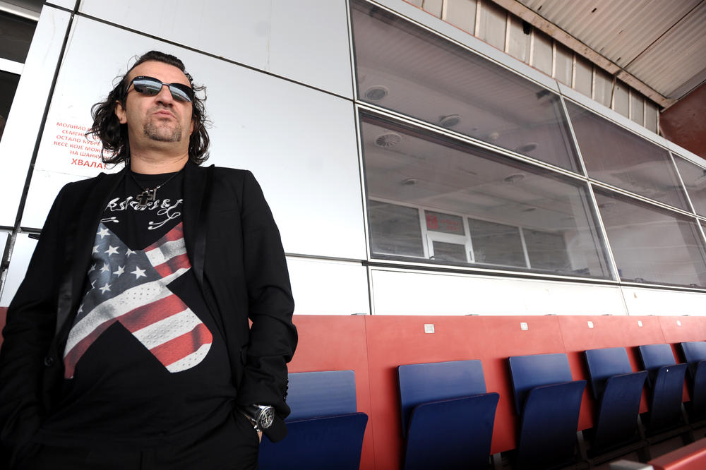 Aca Lukas slavio Zvezdinu pobedu sa Dejanom Stankovićem i dva okorela Grobara! (FOTO) (VIDEO)