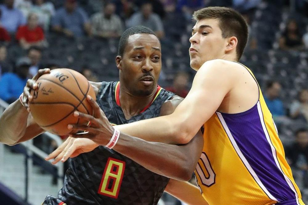 BOBIJA OPET ZABORAVILI NA KLUPI: Dok su Srbi u sporednim, Hrvati su u glavnim ulogama! (VIDEO)