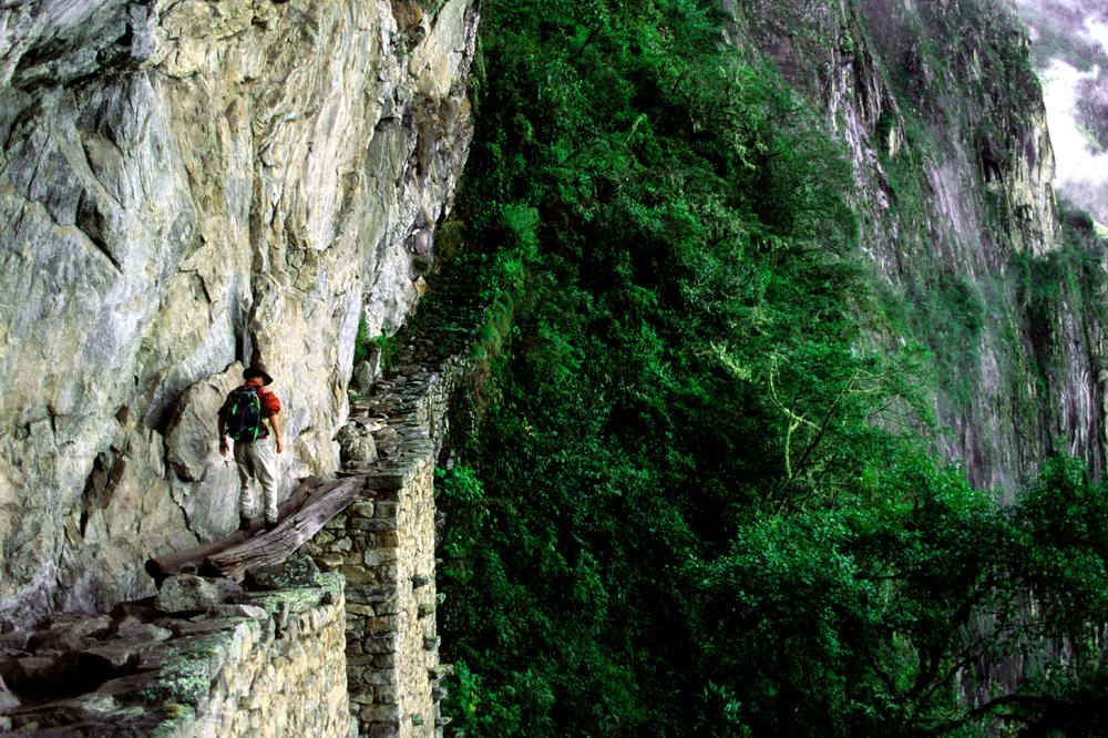 UČITELJICA UMRLA TRAŽEĆI "TAJNI BESKONAČNI BAZEN" KOJI JE VIDELA NA TIKTOK-U: Koštao ju je ŽIVOTA!