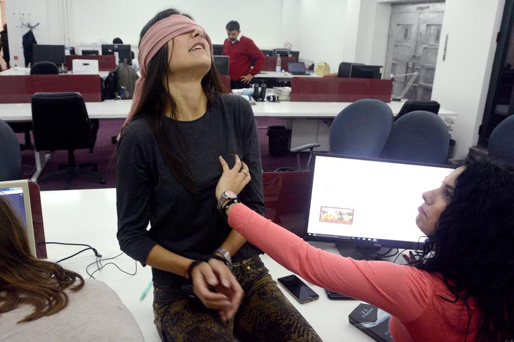 KAKO BIH TE OTRESAO MALA, KROZ KOJI BI PAKAO PROŠLA: Sočni detalji prepiske novinarke Espresa i PERVERZNJAKA!