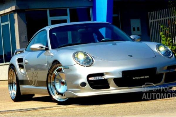 Srebrni metak na točkovima: Neverovatni Porše od 700 konja i 350 km/h (FOTO) (VIDEO)