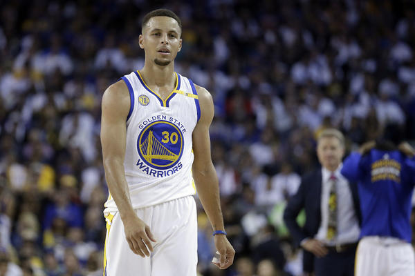 Lejkersi izblamirali Golden Stejt, Kari prekinuo seriju dugu 157 mečeva! (VIDEO)