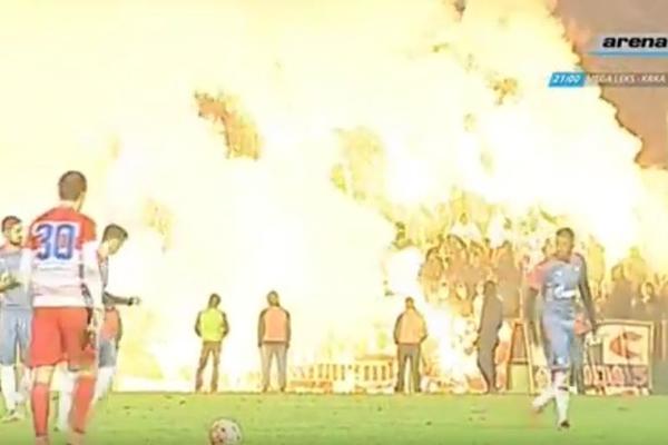 Zbog bakljade Delija na stadionu u Čačku nisu bili potrebni reflektori! (VIDEO)