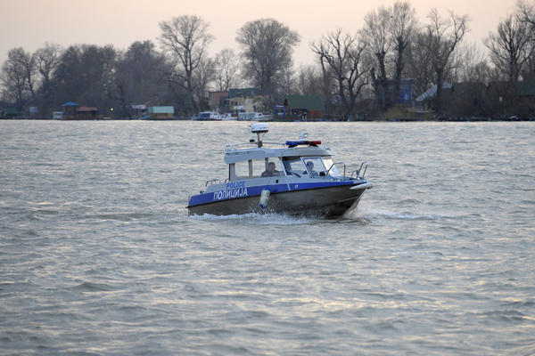 DUNAV PREKRIVEN LEDOM! Vanredna situacija u Tutinu, Gora 4. dan bez struje!