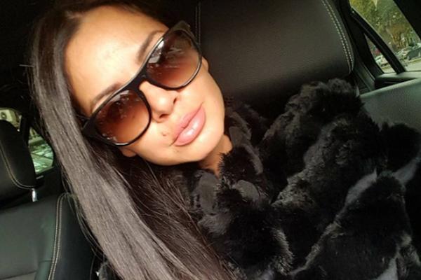 Fatalna zubarka iz Novog Sada: Otela je Daču od Nate, a sad se bacila u zagrljaj našeg poznatog političara! (FOTO)