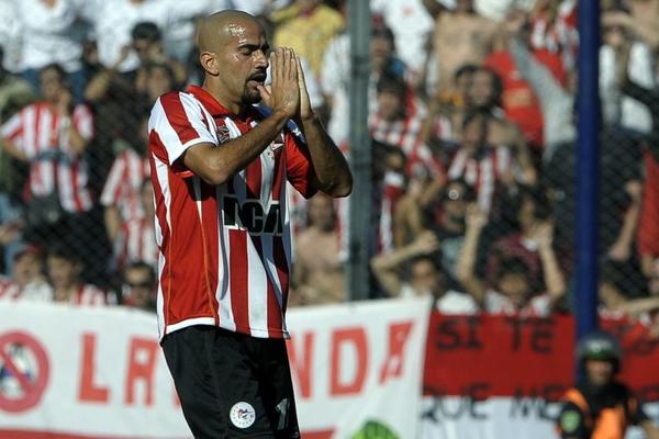 BIĆE I IGRAČ I PREDSEDNIK: Argentinska legenda se vraća fudbalu u 42. godini da bi uzela Kopa Libertadores! (VIDEO)