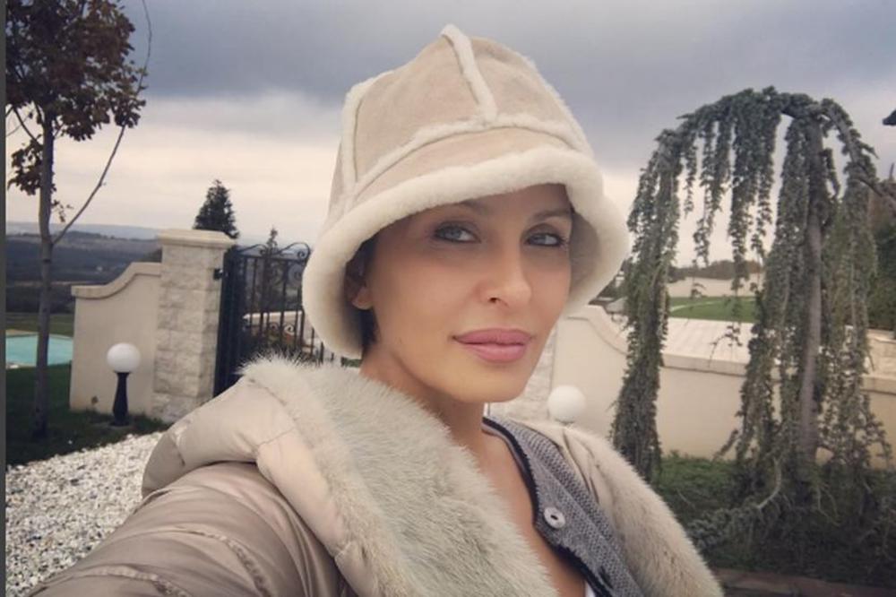 BILA JE NA STUBU SRAMA: Prvi put posle skandala sa Marijom Šerifović se oglasila i Elena Karić!