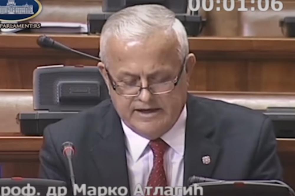 POKVARIO SE POSLANIK U SKUPŠTINI SRBIJE! Čovek svaki put čita JEDAN TE ISTI GOVOR! (JEDAN TE ISTI VIDEO)